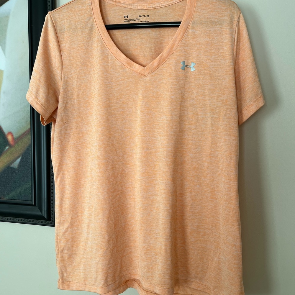 Under Armour HeatGear Top in Bright Orange